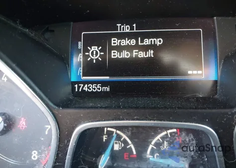 2017 Ford Focus S z USA, uszkodzony, nr VIN 1FADP3E25HL255297